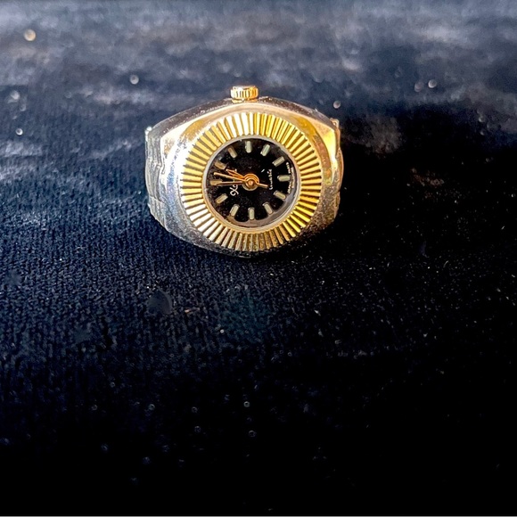 Authentic vintage ring watch from the early 90’s - Picture 1 of 1